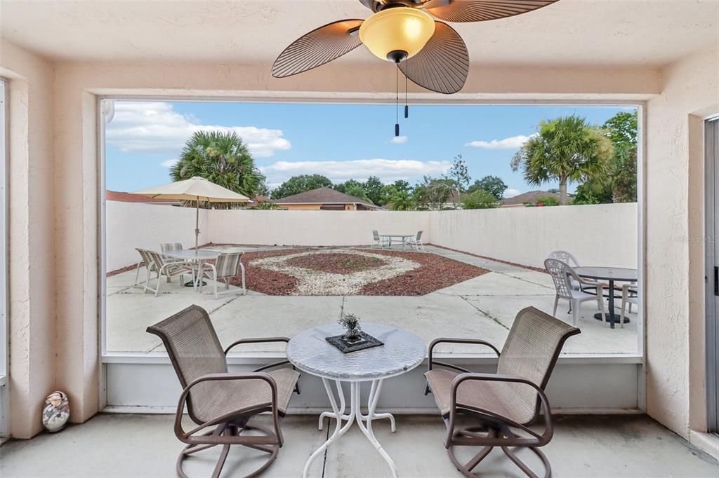 For Sale: $330,000 (2 beds, 2 baths, 1156 Square Feet)
