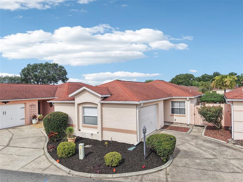 For Sale: $330,000 (2 beds, 2 baths, 1156 Square Feet)
