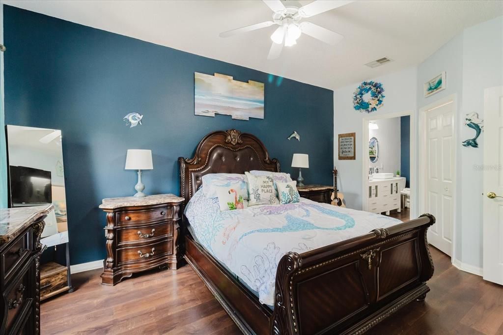 For Sale: $490,000 (3 beds, 2 baths, 1670 Square Feet)