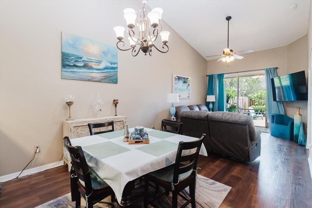 For Sale: $490,000 (3 beds, 2 baths, 1670 Square Feet)