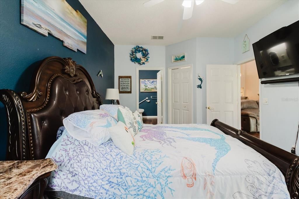 For Sale: $490,000 (3 beds, 2 baths, 1670 Square Feet)