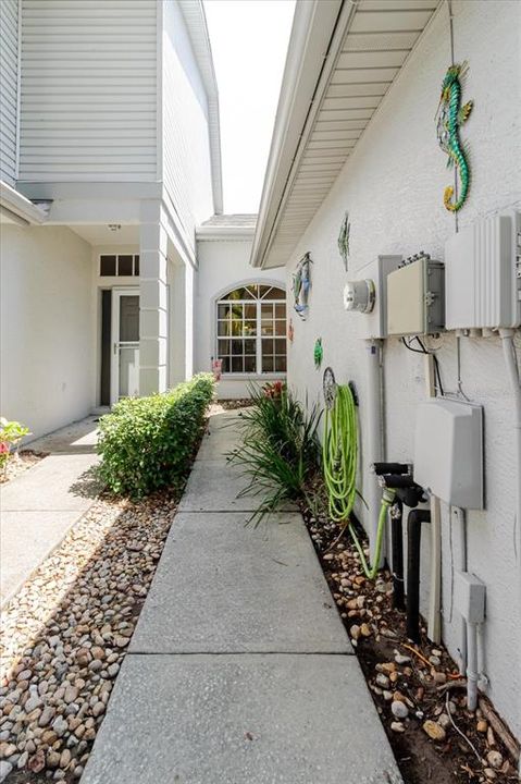 For Sale: $490,000 (3 beds, 2 baths, 1670 Square Feet)