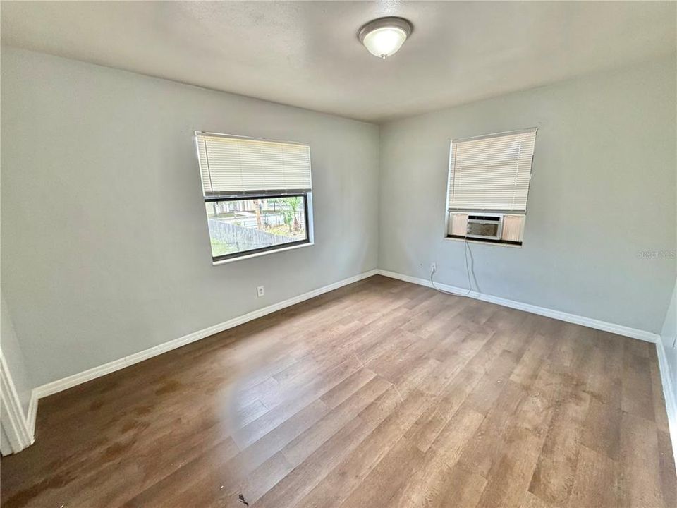 For Rent: $1,550 (2 beds, 1 baths, 750 Square Feet)