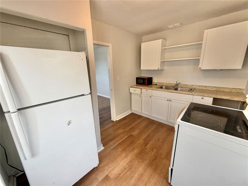 For Rent: $1,550 (2 beds, 1 baths, 750 Square Feet)