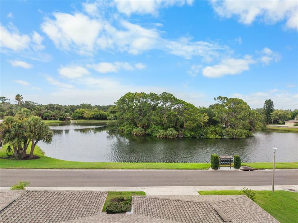 En Venta: $410,000 (3 camas, 2 baños, 1858 Pies cuadrados)