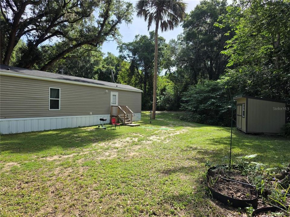 For Sale: $184,500 (2 beds, 2 baths, 728 Square Feet)