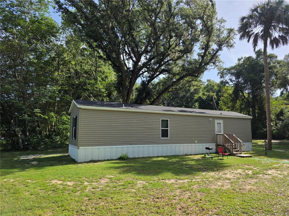 For Sale: $184,500 (2 beds, 2 baths, 728 Square Feet)