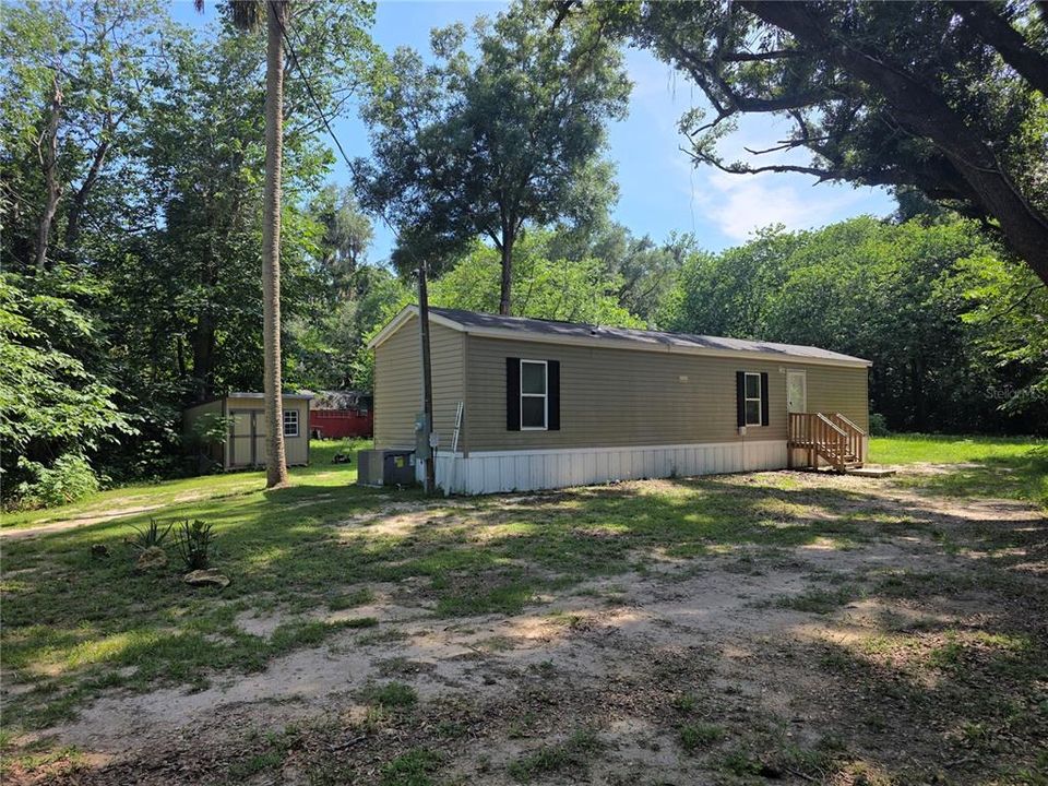 For Sale: $184,500 (2 beds, 2 baths, 728 Square Feet)