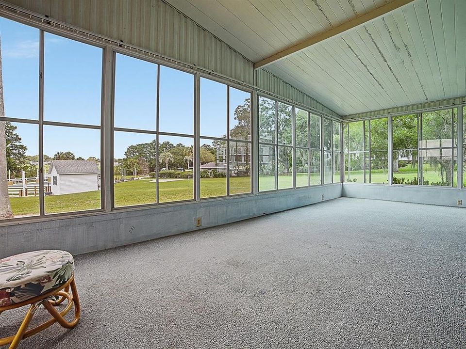 For Sale: $179,000 (2 beds, 2 baths, 1376 Square Feet)