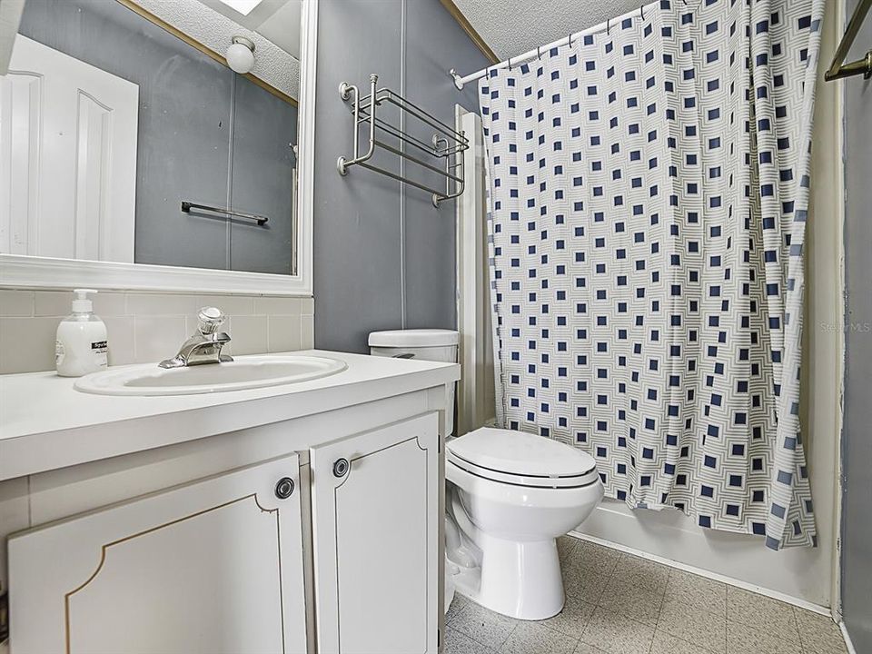 For Sale: $179,000 (2 beds, 2 baths, 1376 Square Feet)