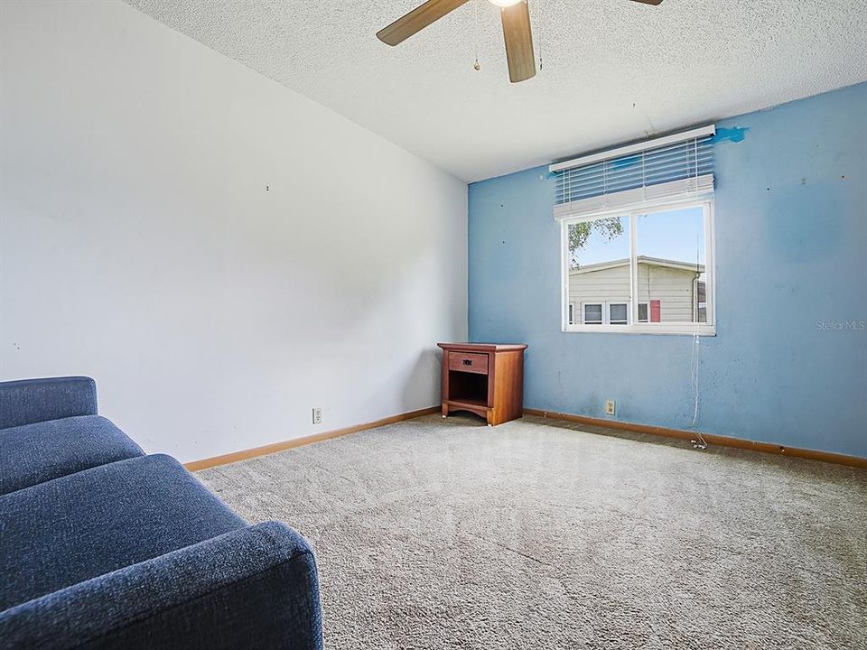 For Sale: $179,000 (2 beds, 2 baths, 1376 Square Feet)