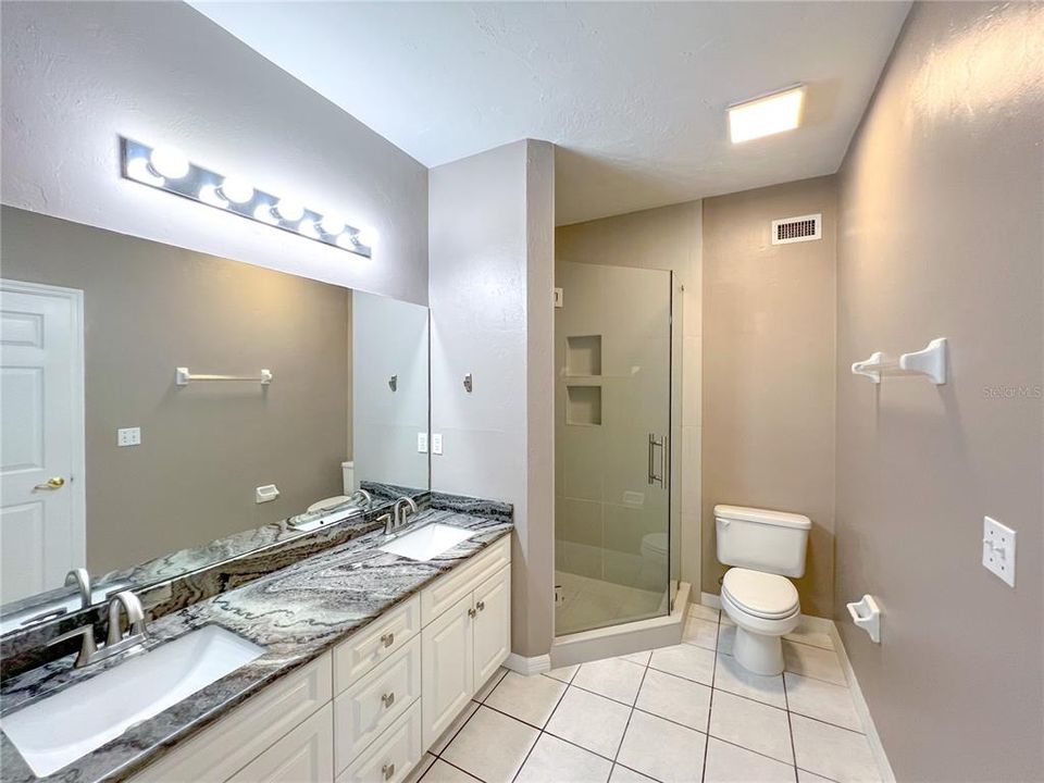 For Rent: $2,200 (3 beds, 2 baths, 1584 Square Feet)