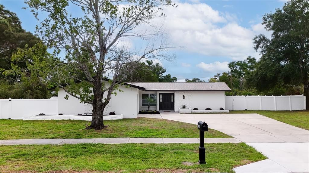 For Sale: $535,000 (3 beds, 2 baths, 2003 Square Feet)