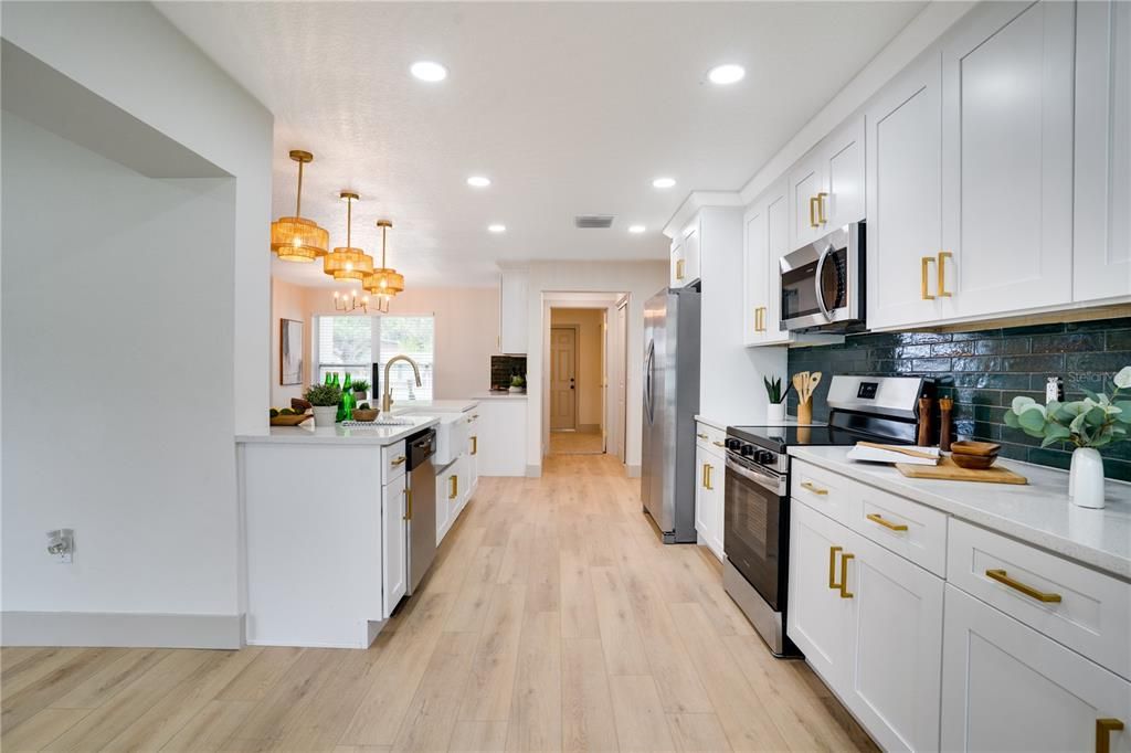 For Sale: $535,000 (3 beds, 2 baths, 2003 Square Feet)