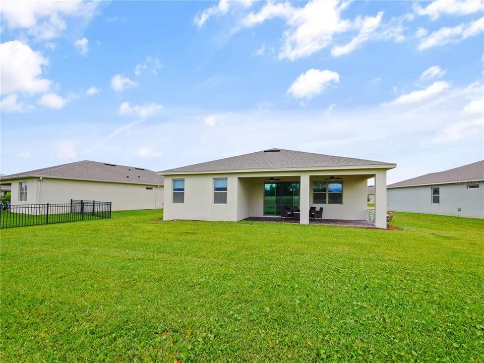 For Sale: $399,000 (3 beds, 2 baths, 1662 Square Feet)