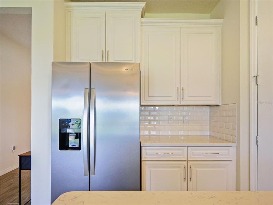 For Sale: $399,000 (3 beds, 2 baths, 1662 Square Feet)
