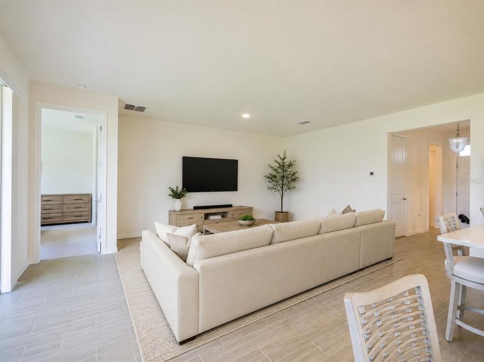 For Sale: $399,000 (3 beds, 2 baths, 1662 Square Feet)