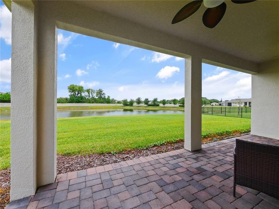 For Sale: $399,000 (3 beds, 2 baths, 1662 Square Feet)