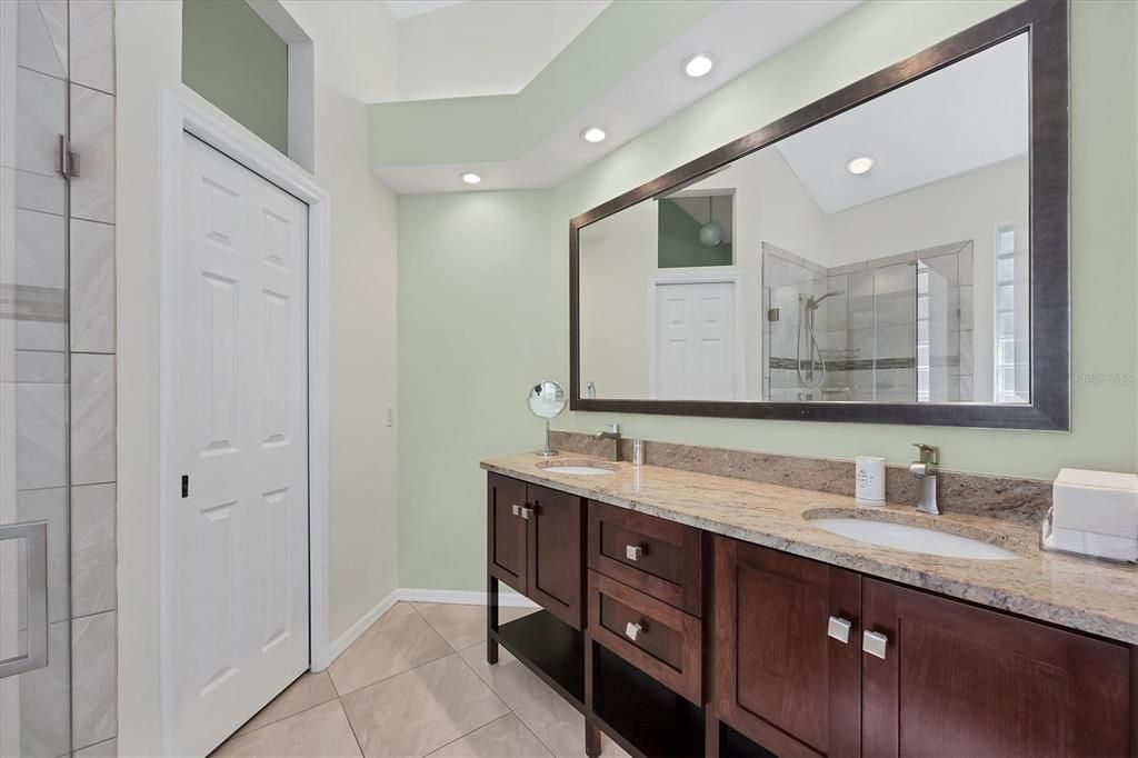 For Sale: $750,000 (3 beds, 2 baths, 2051 Square Feet)