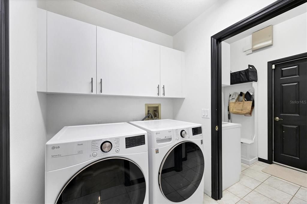 For Sale: $750,000 (3 beds, 2 baths, 2051 Square Feet)