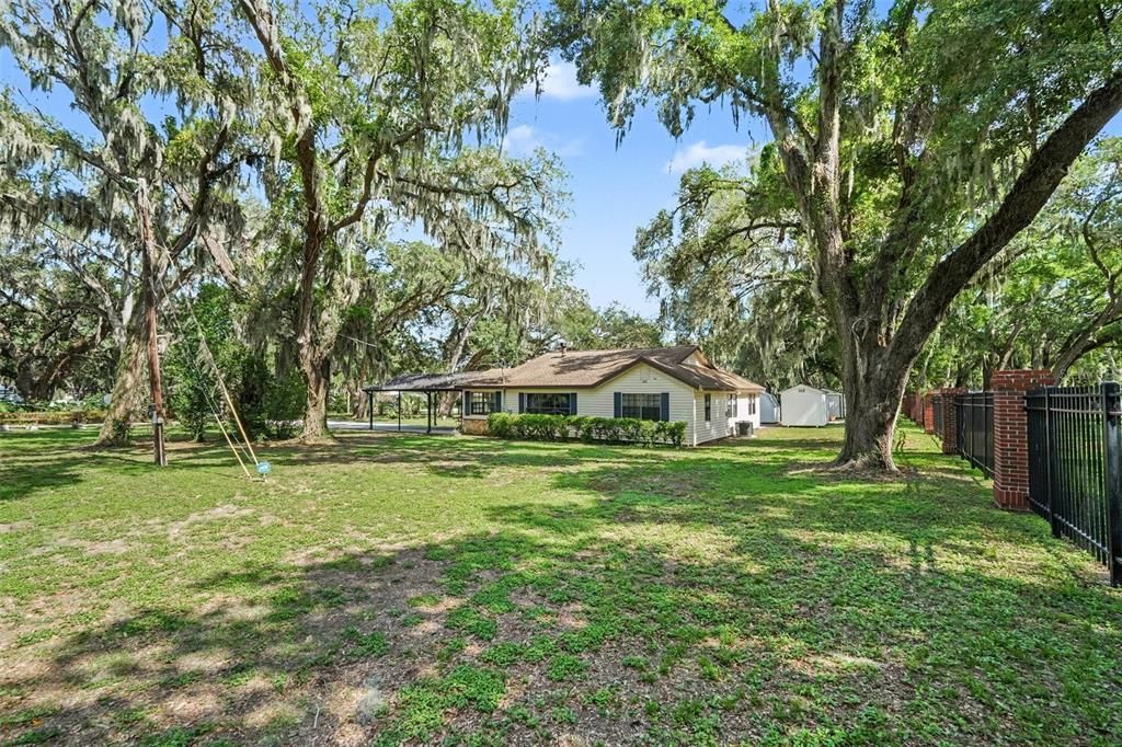 For Sale: $445,000 (3 beds, 2 baths, 1748 Square Feet)