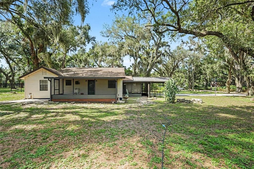 For Sale: $445,000 (3 beds, 2 baths, 1748 Square Feet)