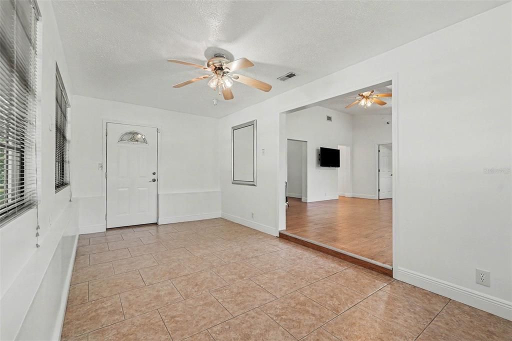 For Sale: $445,000 (3 beds, 2 baths, 1748 Square Feet)
