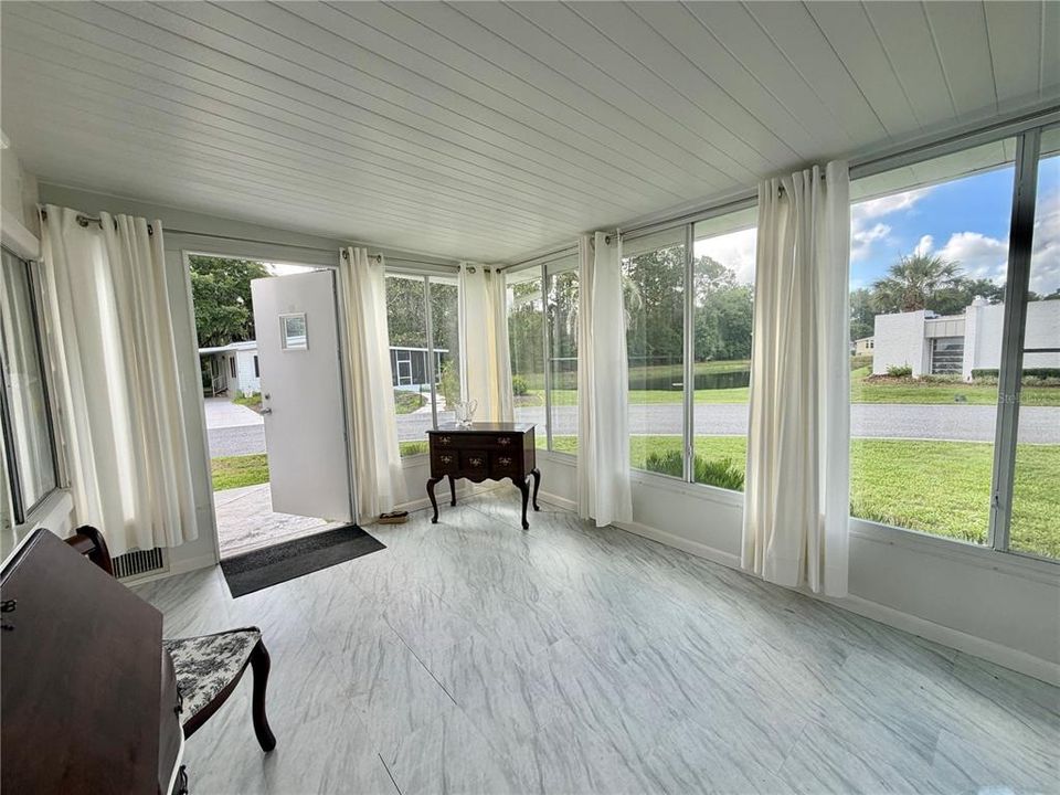 For Sale: $159,900 (2 beds, 2 baths, 1152 Square Feet)