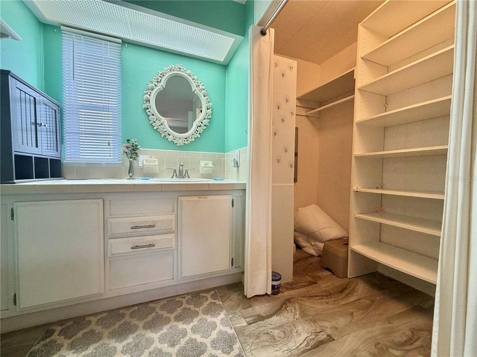 For Sale: $159,900 (2 beds, 2 baths, 1152 Square Feet)