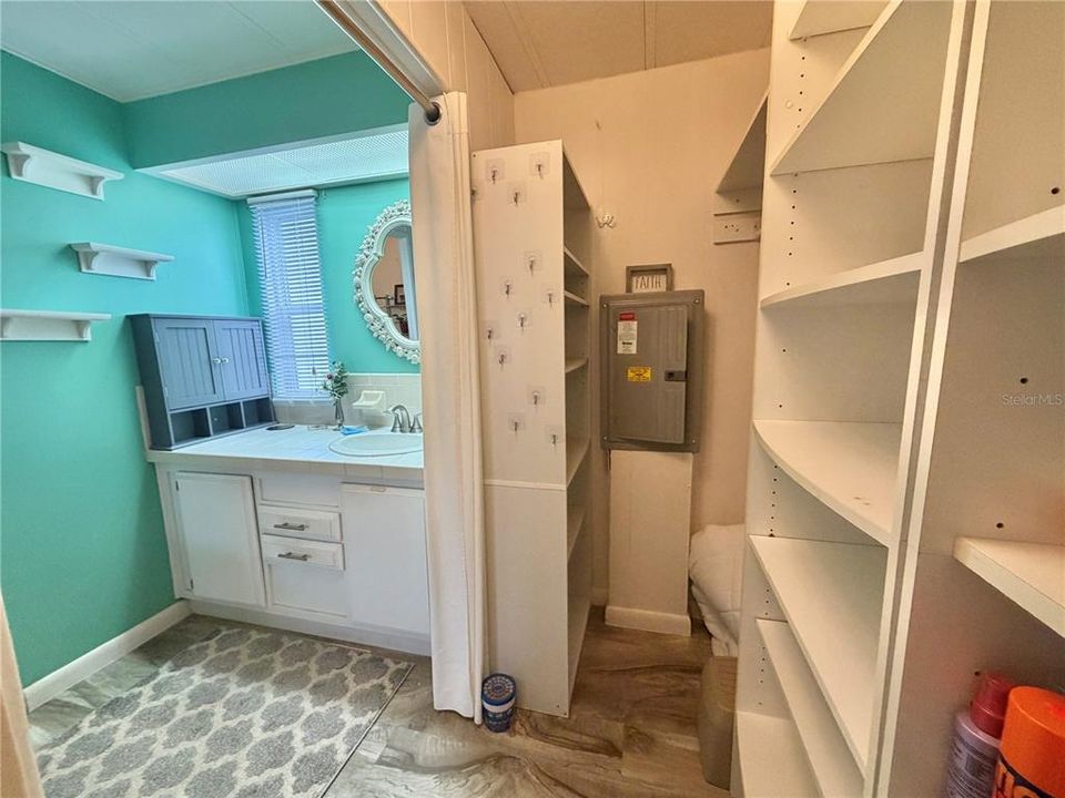 For Sale: $159,900 (2 beds, 2 baths, 1152 Square Feet)