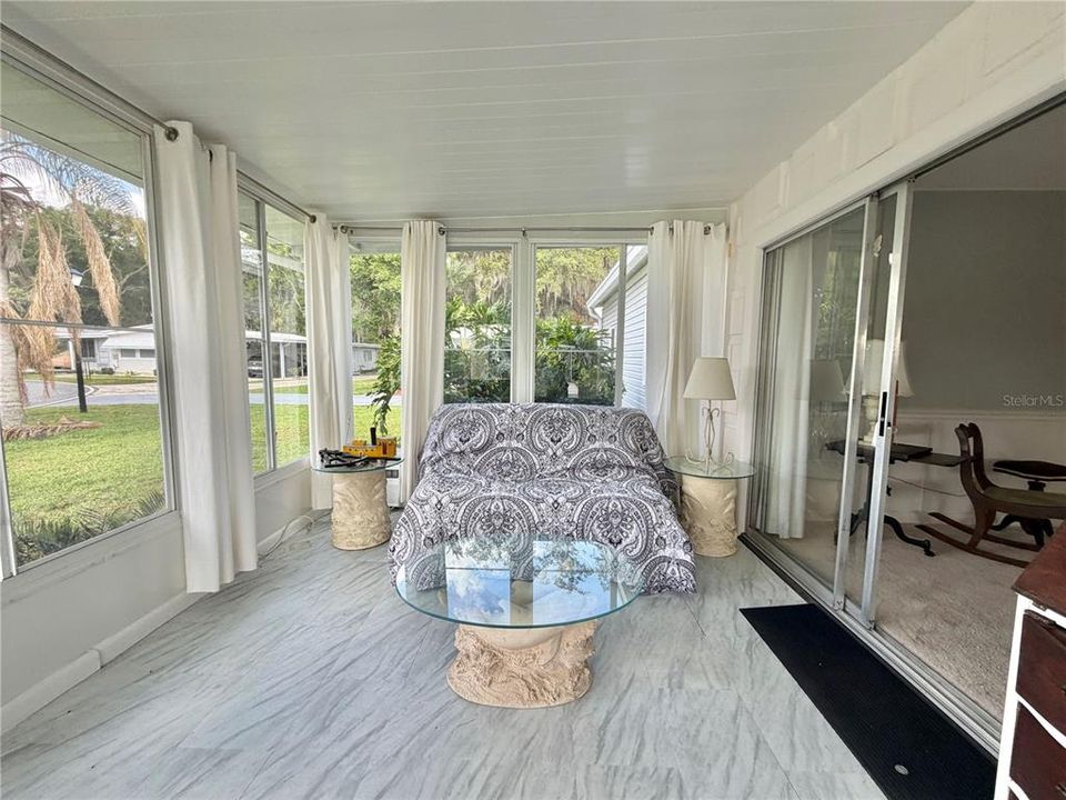 For Sale: $159,900 (2 beds, 2 baths, 1152 Square Feet)