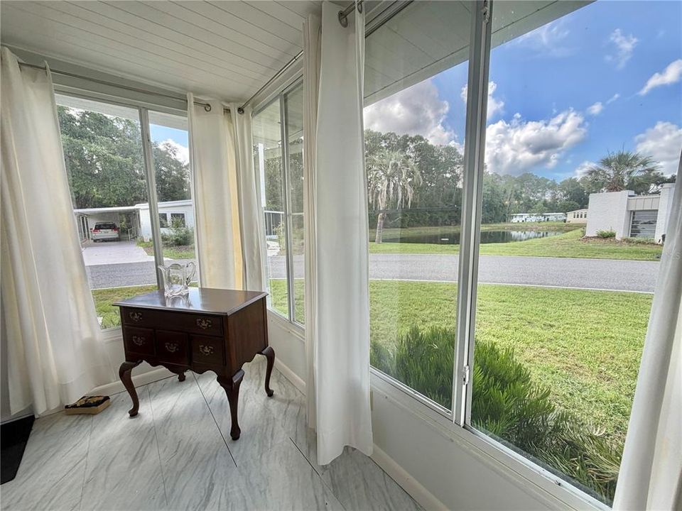For Sale: $159,900 (2 beds, 2 baths, 1152 Square Feet)