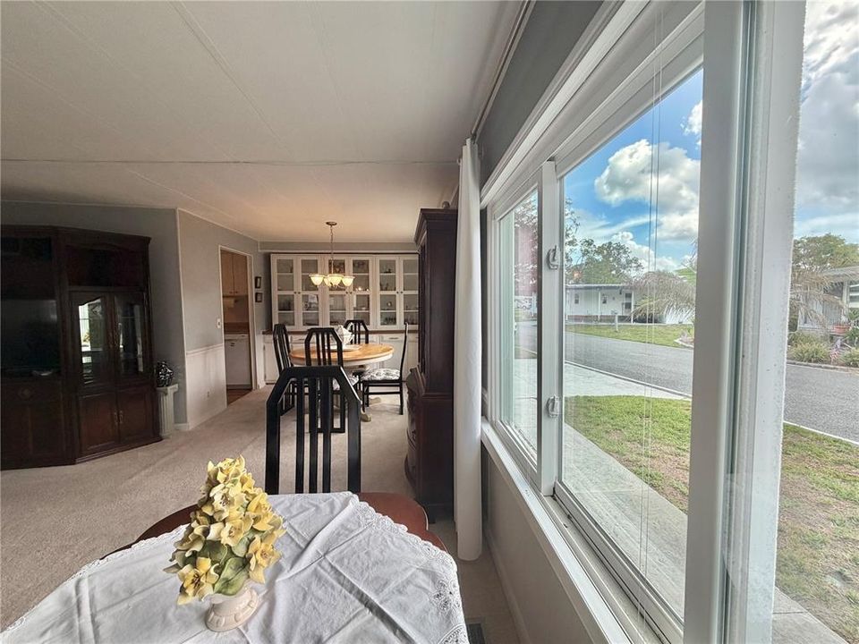 For Sale: $159,900 (2 beds, 2 baths, 1152 Square Feet)