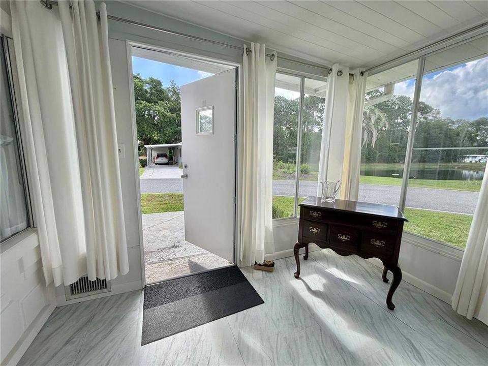 For Sale: $159,900 (2 beds, 2 baths, 1152 Square Feet)