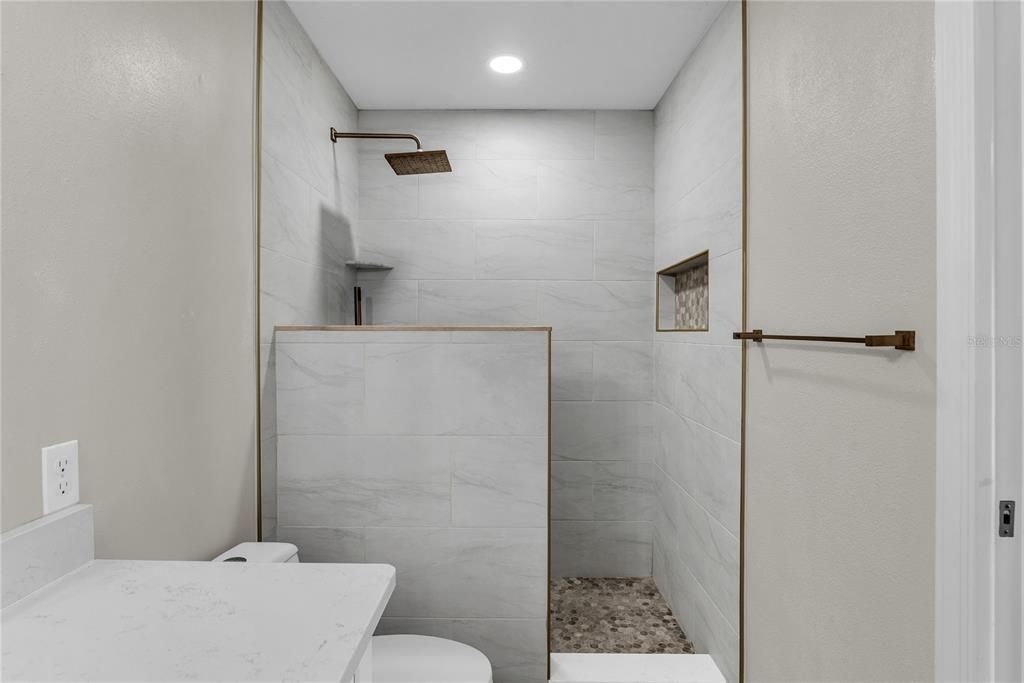 For Sale: $394,900 (2 beds, 2 baths, 1584 Square Feet)
