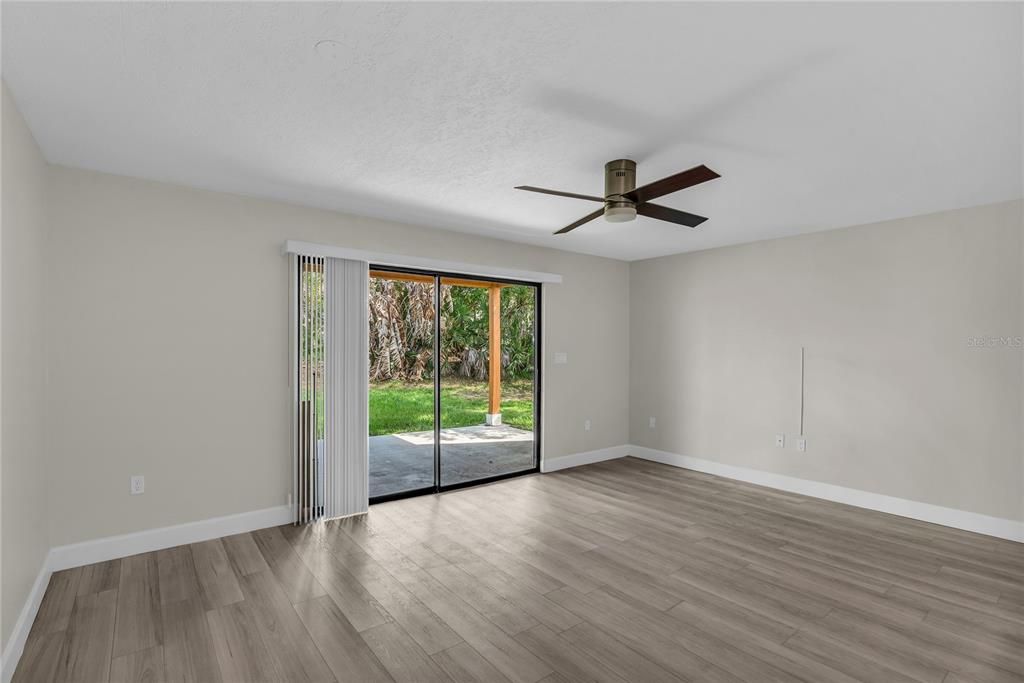For Sale: $394,900 (2 beds, 2 baths, 1584 Square Feet)