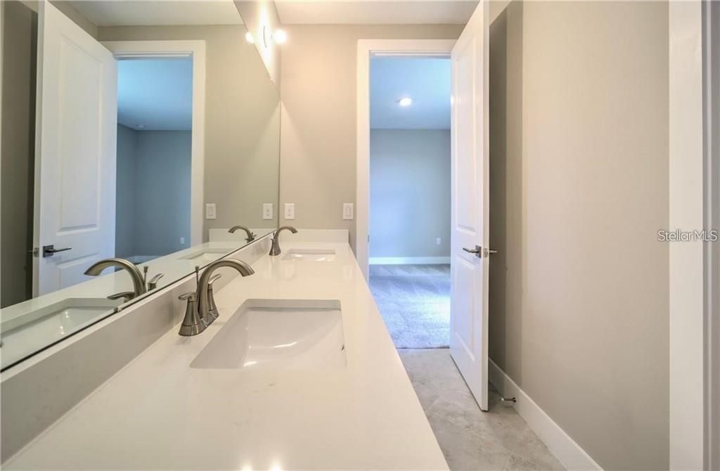 В аренду: $4,500 (4 спален, 3 ванн, 4389 Квадратных фут)