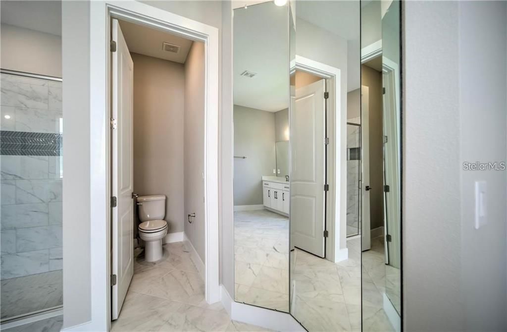 В аренду: $4,500 (4 спален, 3 ванн, 4389 Квадратных фут)