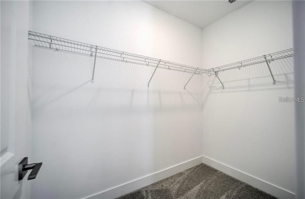В аренду: $4,500 (4 спален, 3 ванн, 4389 Квадратных фут)