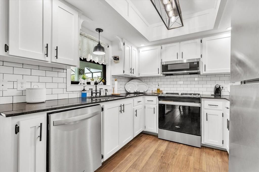 For Sale: $599,000 (3 beds, 2 baths, 1680 Square Feet)