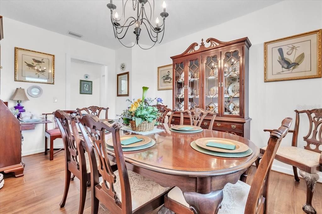 For Sale: $599,000 (3 beds, 2 baths, 1680 Square Feet)