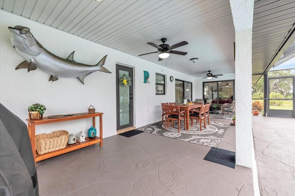 For Sale: $599,000 (3 beds, 2 baths, 1680 Square Feet)