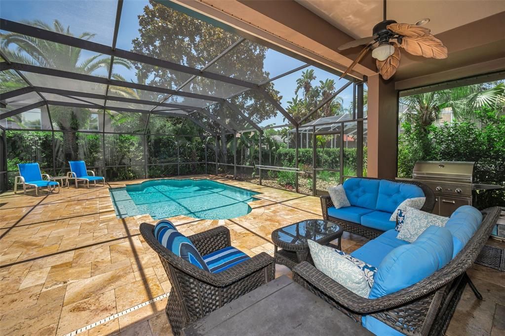 En Venta: $859,900 (4 camas, 3 baños, 2745 Pies cuadrados)