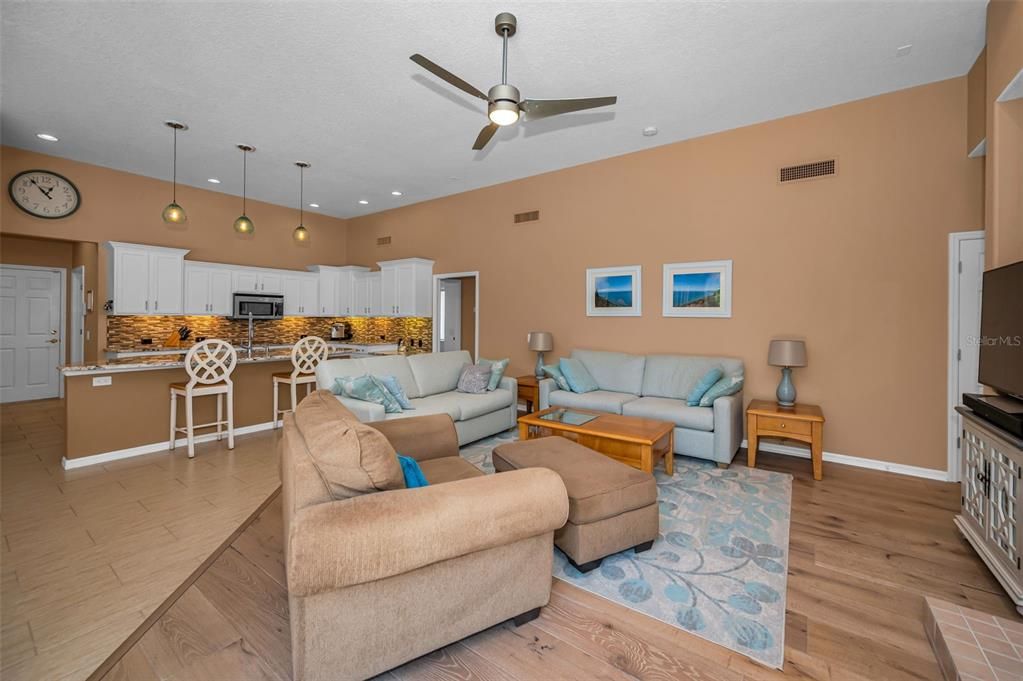 En Venta: $859,900 (4 camas, 3 baños, 2745 Pies cuadrados)