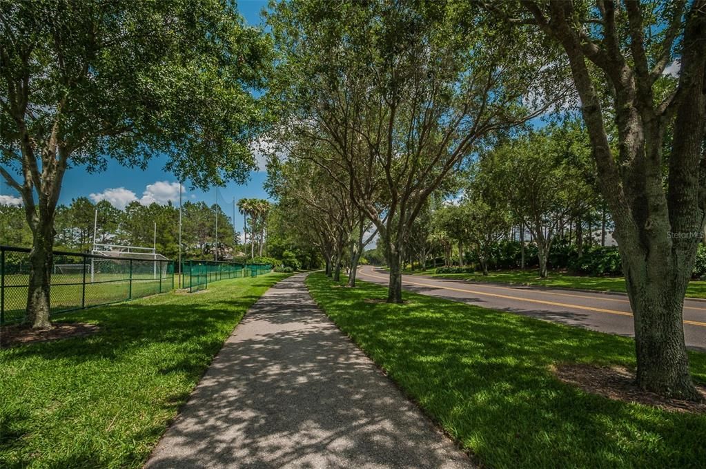 En Venta: $859,900 (4 camas, 3 baños, 2745 Pies cuadrados)