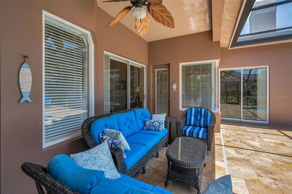 En Venta: $859,900 (4 camas, 3 baños, 2745 Pies cuadrados)