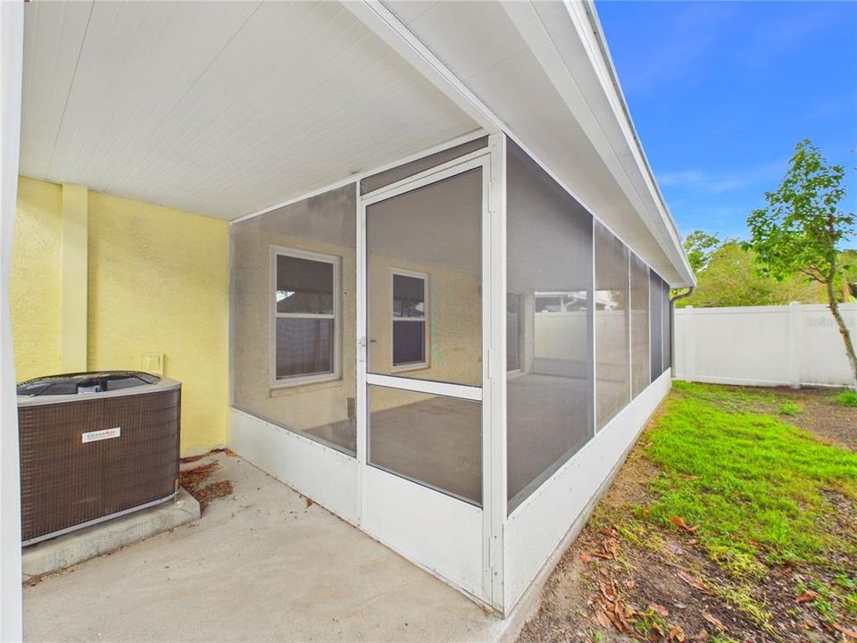 For Sale: $334,900 (4 beds, 2 baths, 1358 Square Feet)