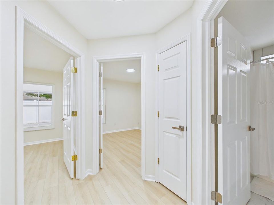 For Sale: $334,900 (4 beds, 2 baths, 1358 Square Feet)