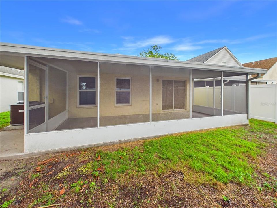 For Sale: $334,900 (4 beds, 2 baths, 1358 Square Feet)