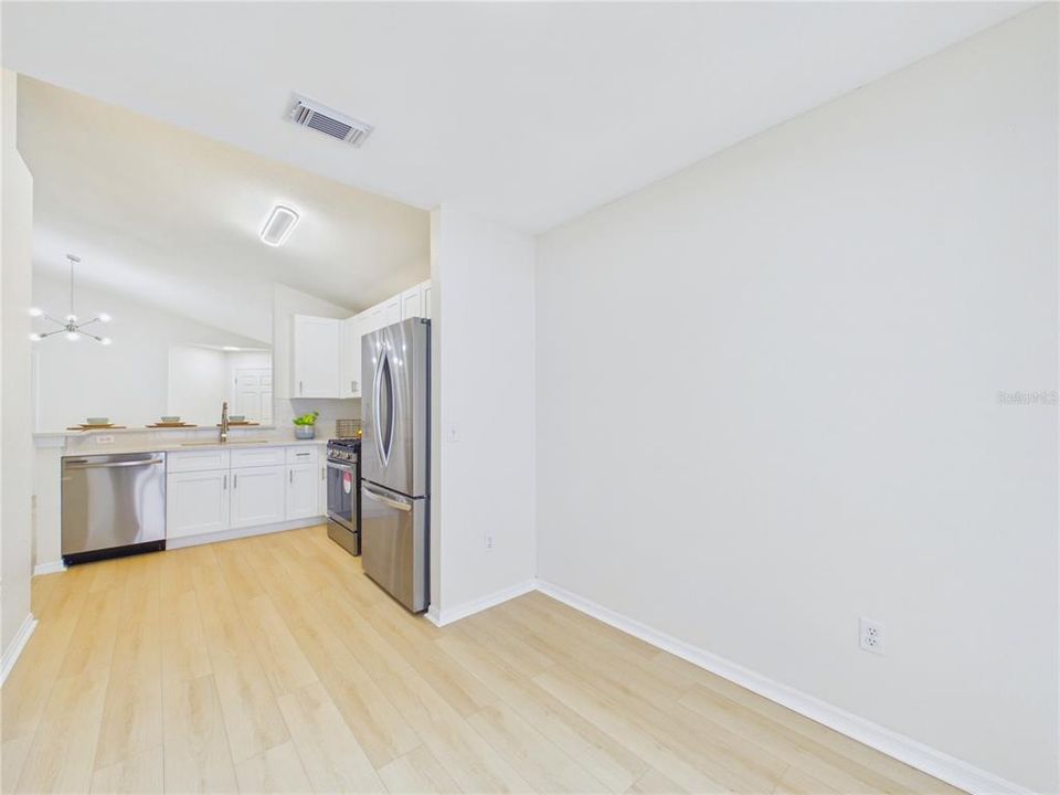 For Sale: $334,900 (4 beds, 2 baths, 1358 Square Feet)